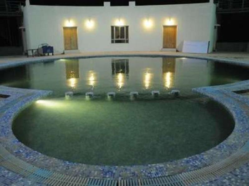 Hotel Seven Sky Clarks Exotica Bhuj Esterno foto