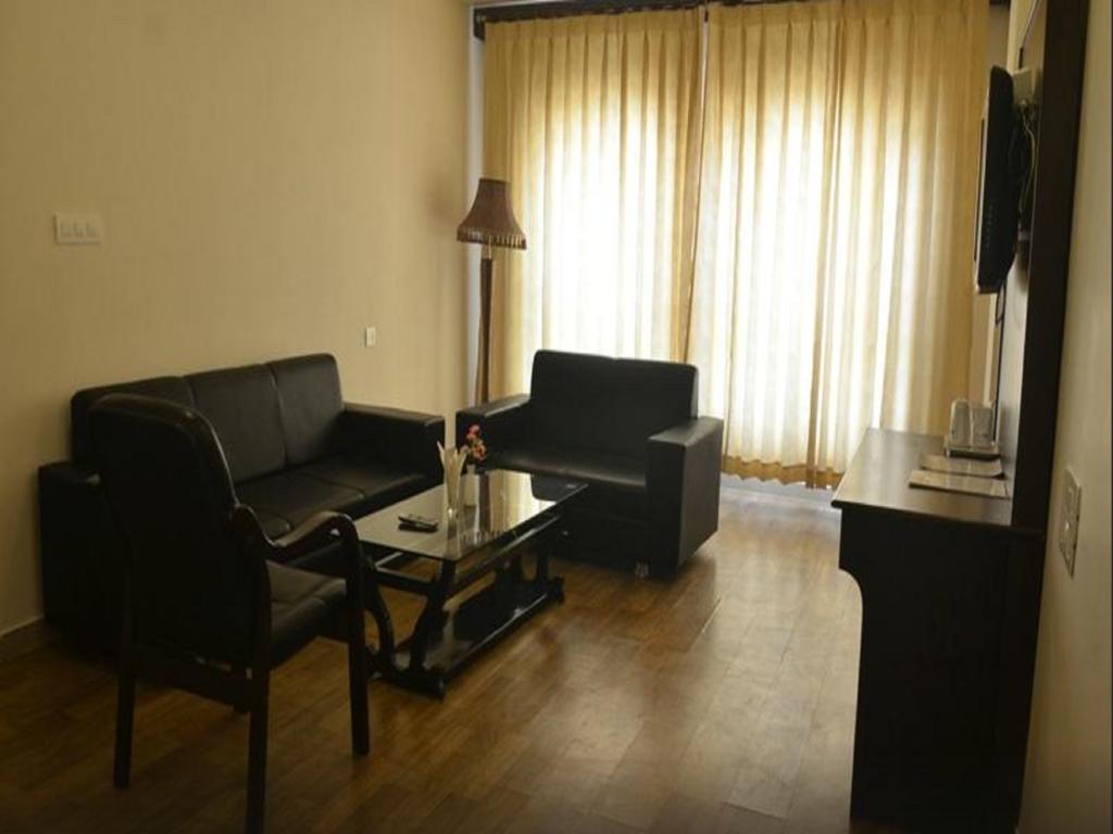 Hotel Seven Sky Clarks Exotica Bhuj Camera foto