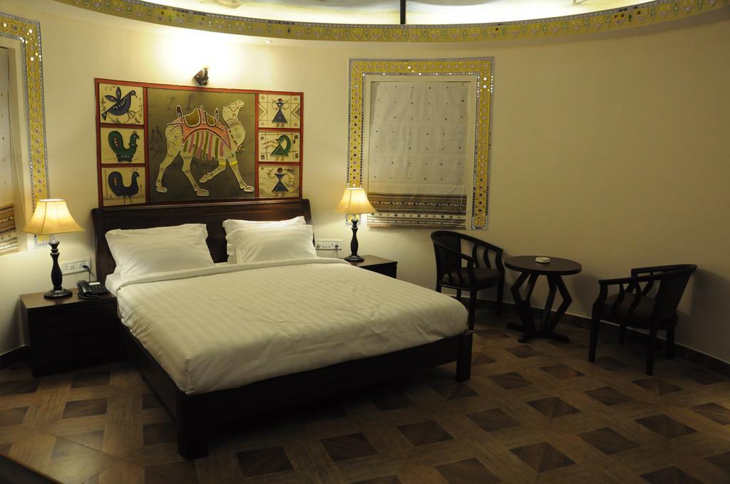 Hotel Seven Sky Clarks Exotica Bhuj Camera foto