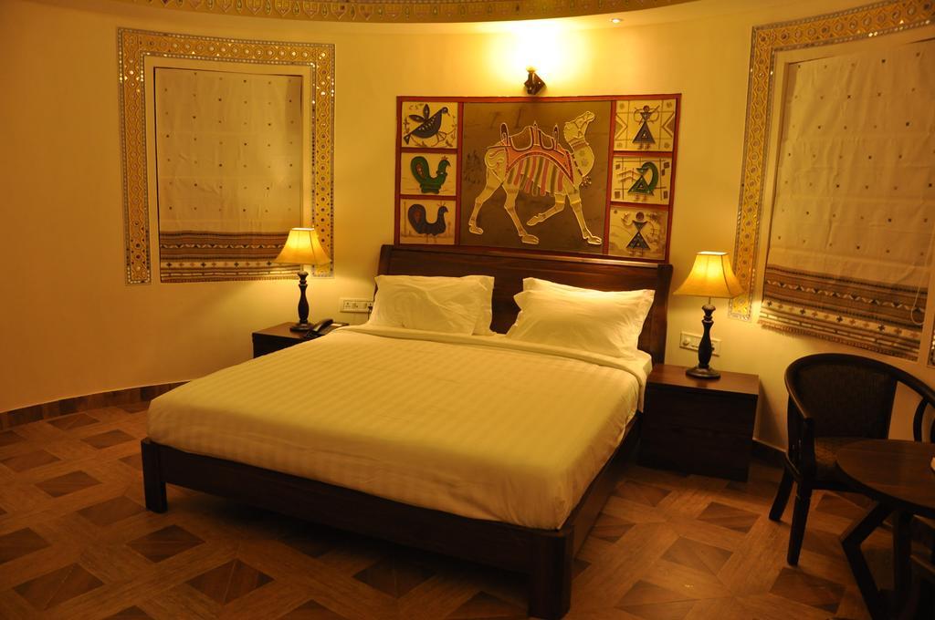 Hotel Seven Sky Clarks Exotica Bhuj Camera foto