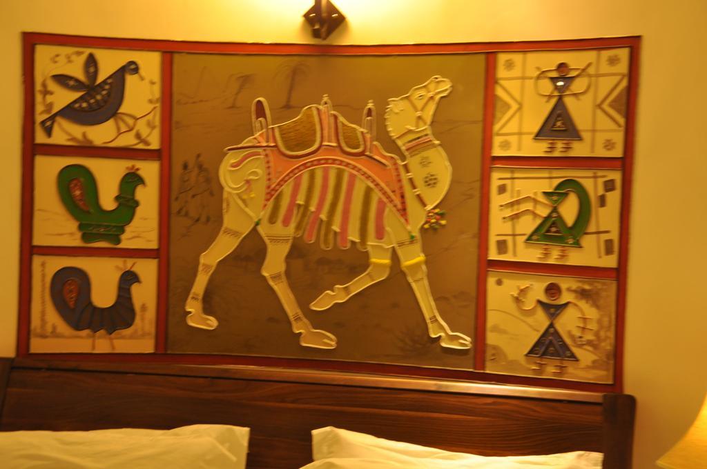 Hotel Seven Sky Clarks Exotica Bhuj Esterno foto